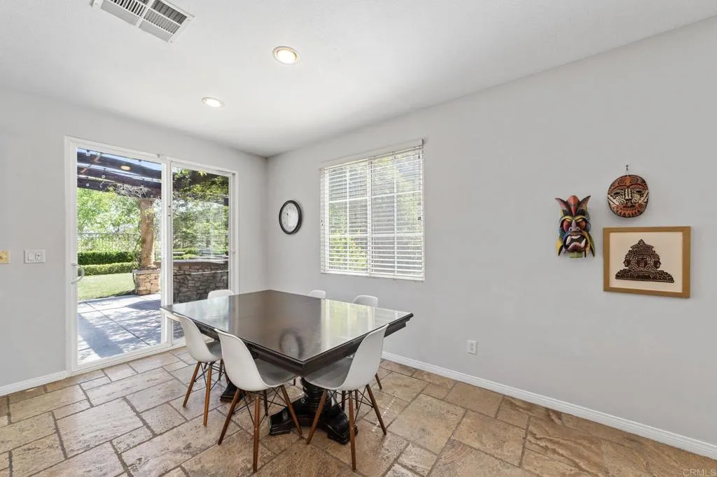 27792 Elderberry Street, Murrieta, California 92562 home-pic-15